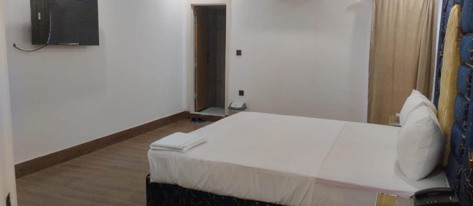 Communal lounge/ TV room, Photo of the whole room