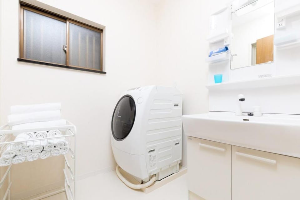 Chloris 7 min walk from the Kishinosato Sta! Namba 10min Apartment in Osaka