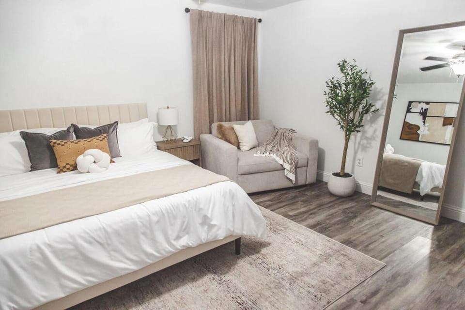 Bed, Bedroom