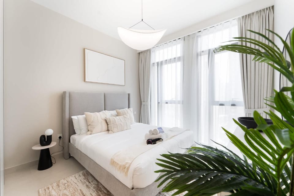 Free housekeeping visits during your stay - StayShort - Creek Harbour Sleeps 4 with City Views Apartment in Dubai