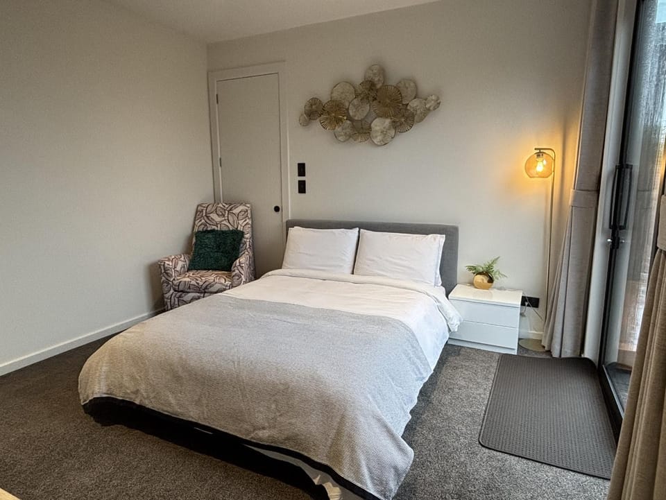 Cozy Ensuite Bed and Breakfast in Auckland
