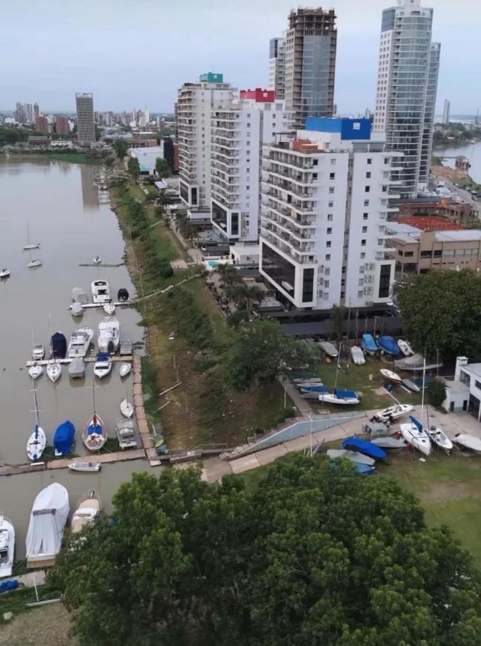 Departamento en puerto amarras con cochera Apartment in Santa Fe