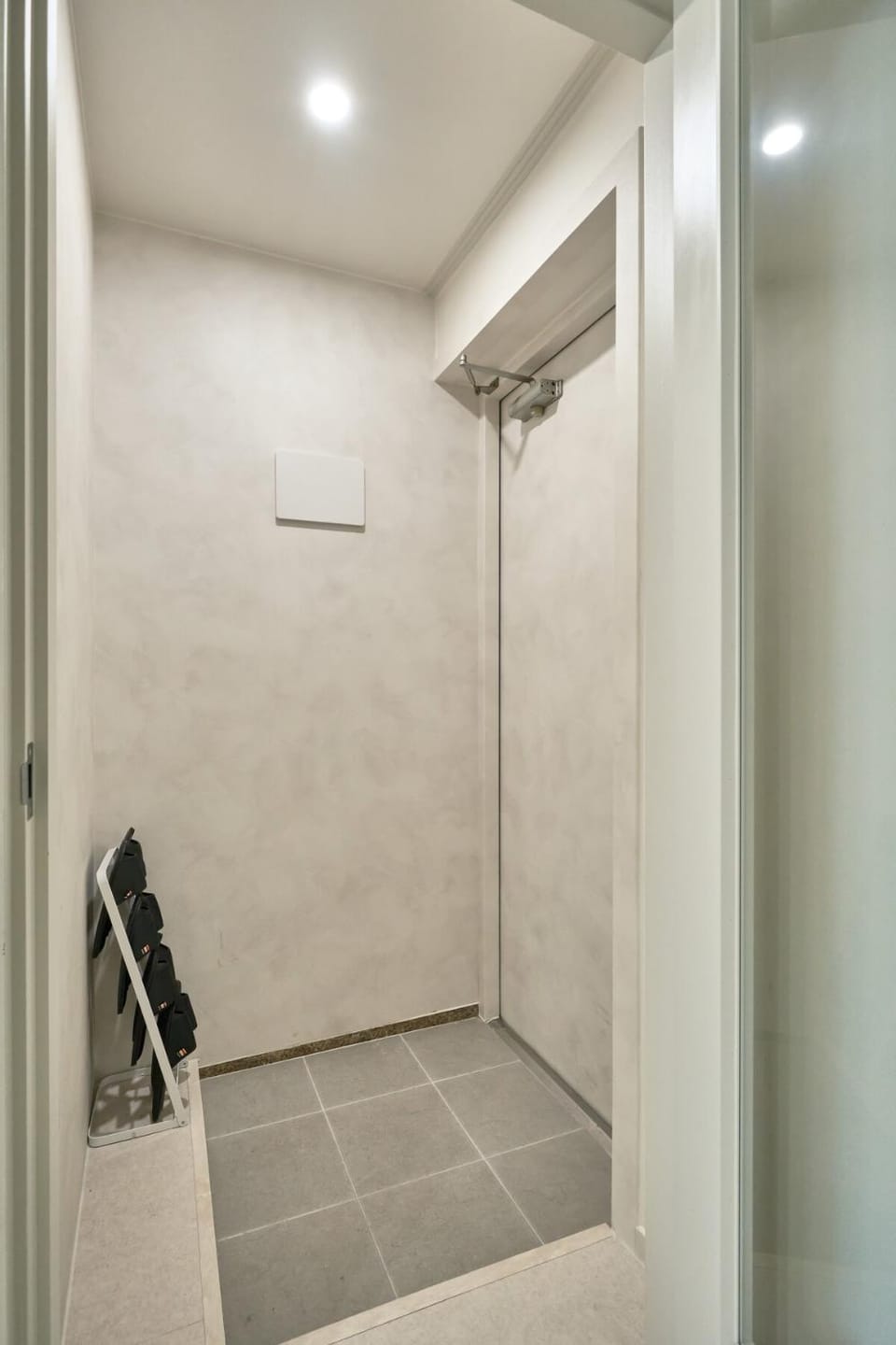 Gangnam Neat & Cozy Stay l Near Station Apartment in Seoul
