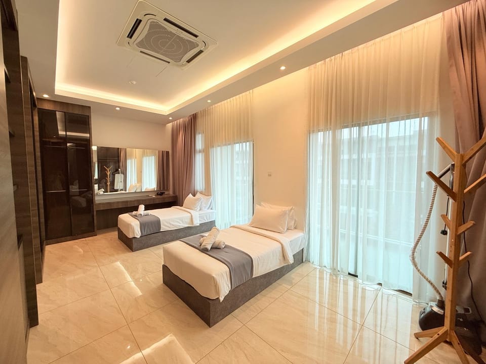 Bed, Bedroom, towels, air conditioner