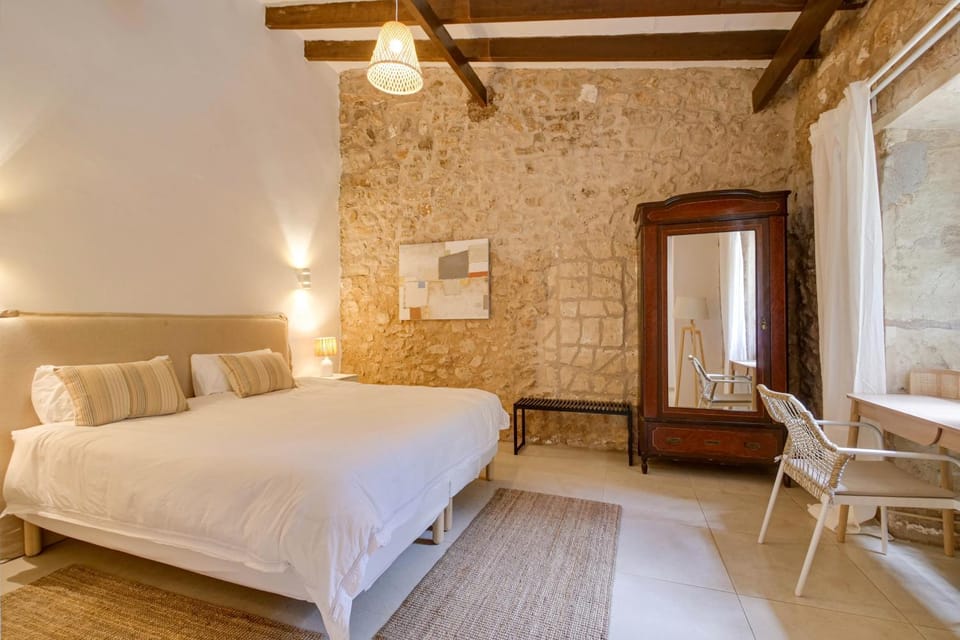 MARILLA I auf Fincagehöft, Apartment mit Außenküche und Terrasse, XXl Pool, Yoga Country House in Llevant