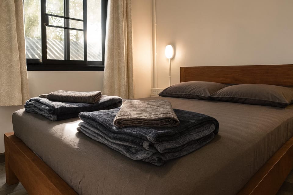 Bed, Photo of the whole room, Bedroom, towels
