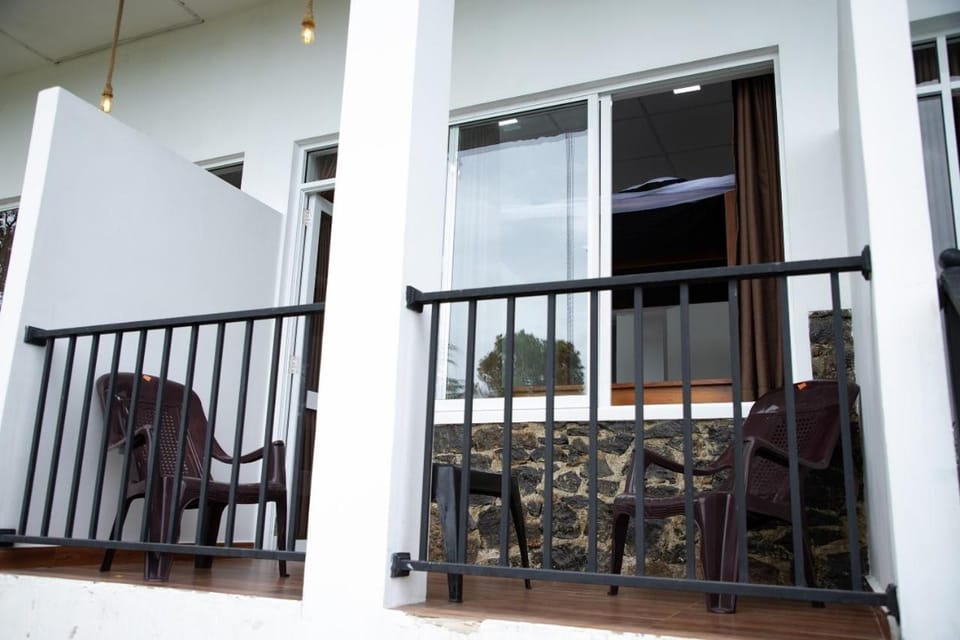 O2 Thotalagala by Cadyshack Hotels & Resorts Hotel in Uva Province, Sri Lanka