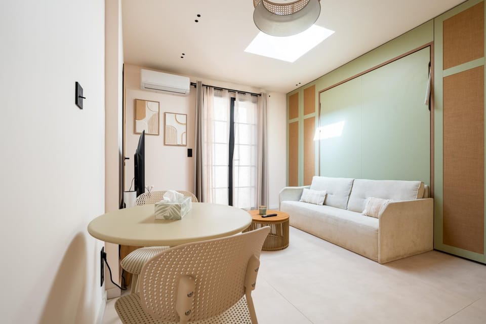 Studio élégant avec grande terrasse privative - centre Aix-En-Provence Apartment in Aix-en-Provence