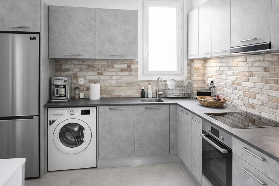 Coffee/tea facilities, microwave, oven, laundry, kitchen