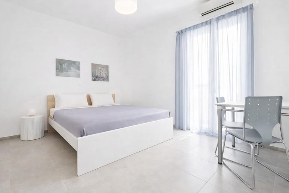 Bed, Bedroom, wardrobe, air conditioner
