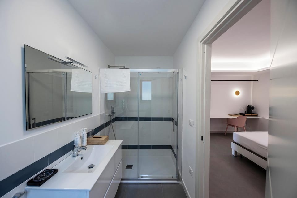 Bathroom, Bedroom