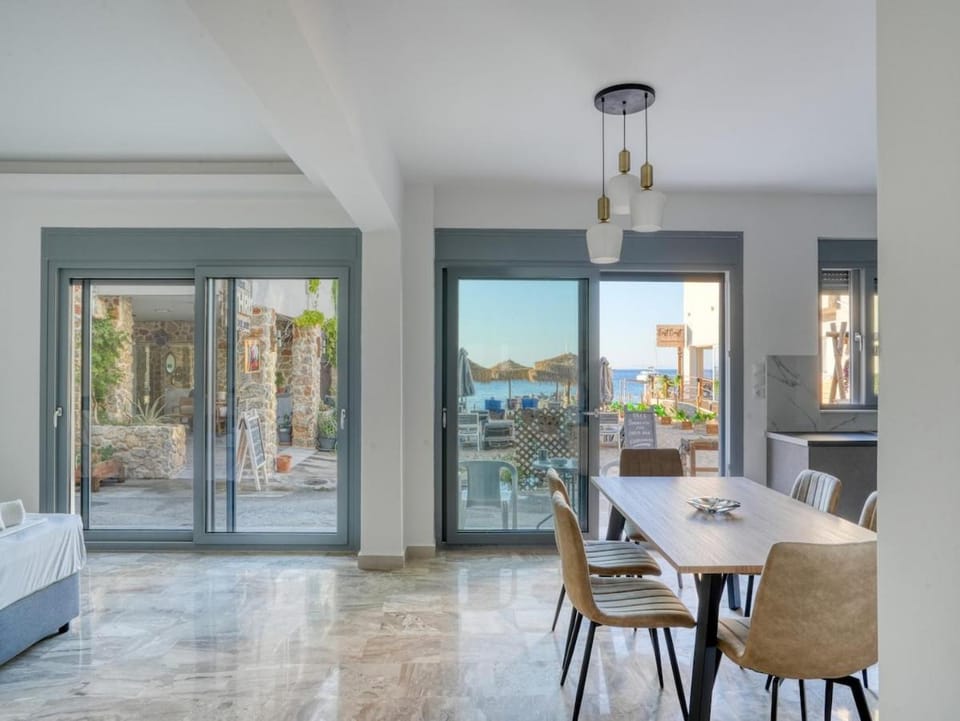 Diōni by the Beach Apartment in Kardamena