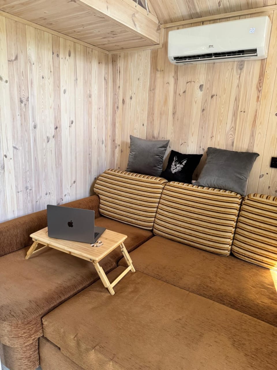 Arion Camp - будиночки для відпочинку Campground/ 
RV Resort in Ukraine