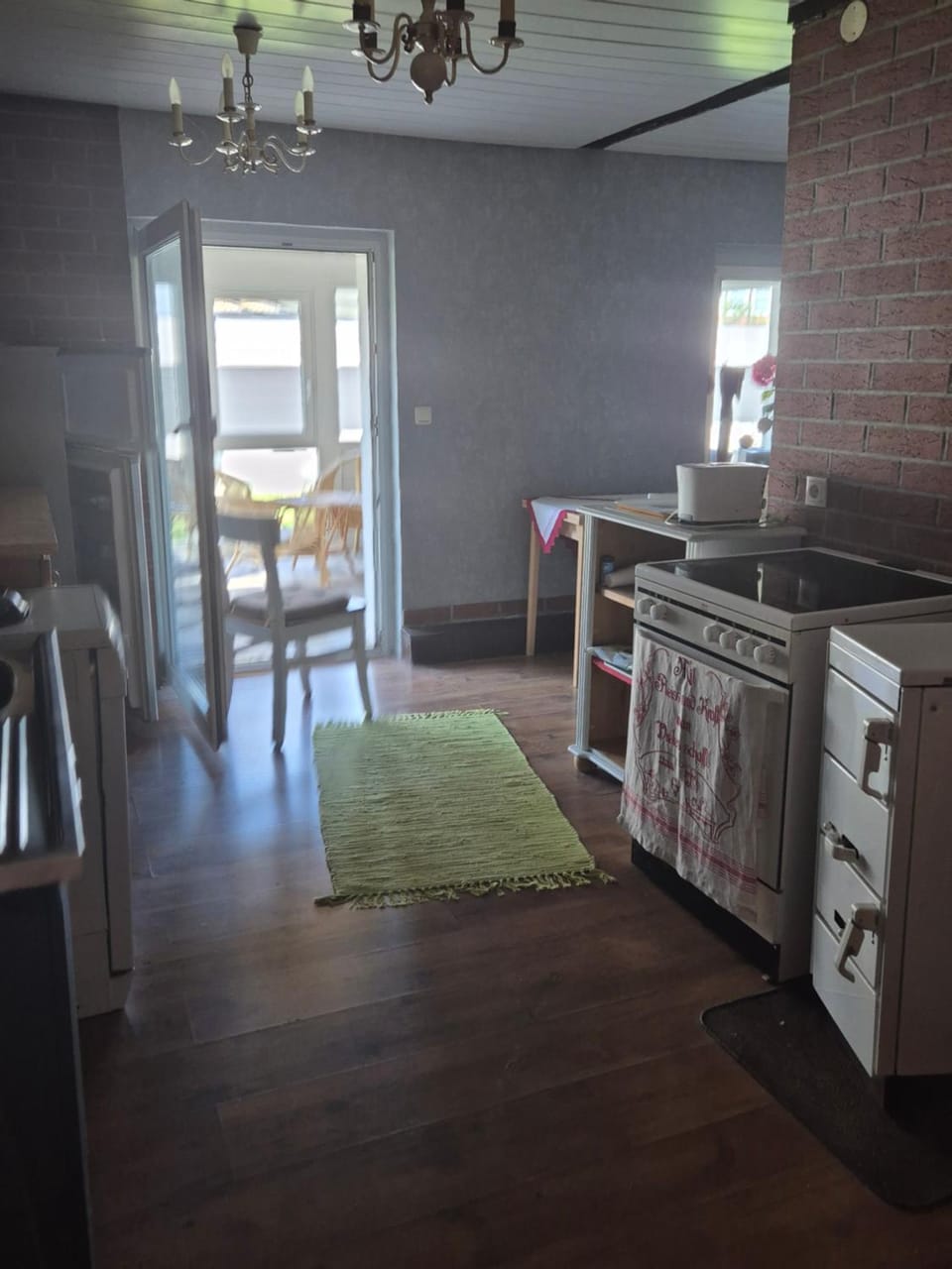 Kitchen or kitchenette