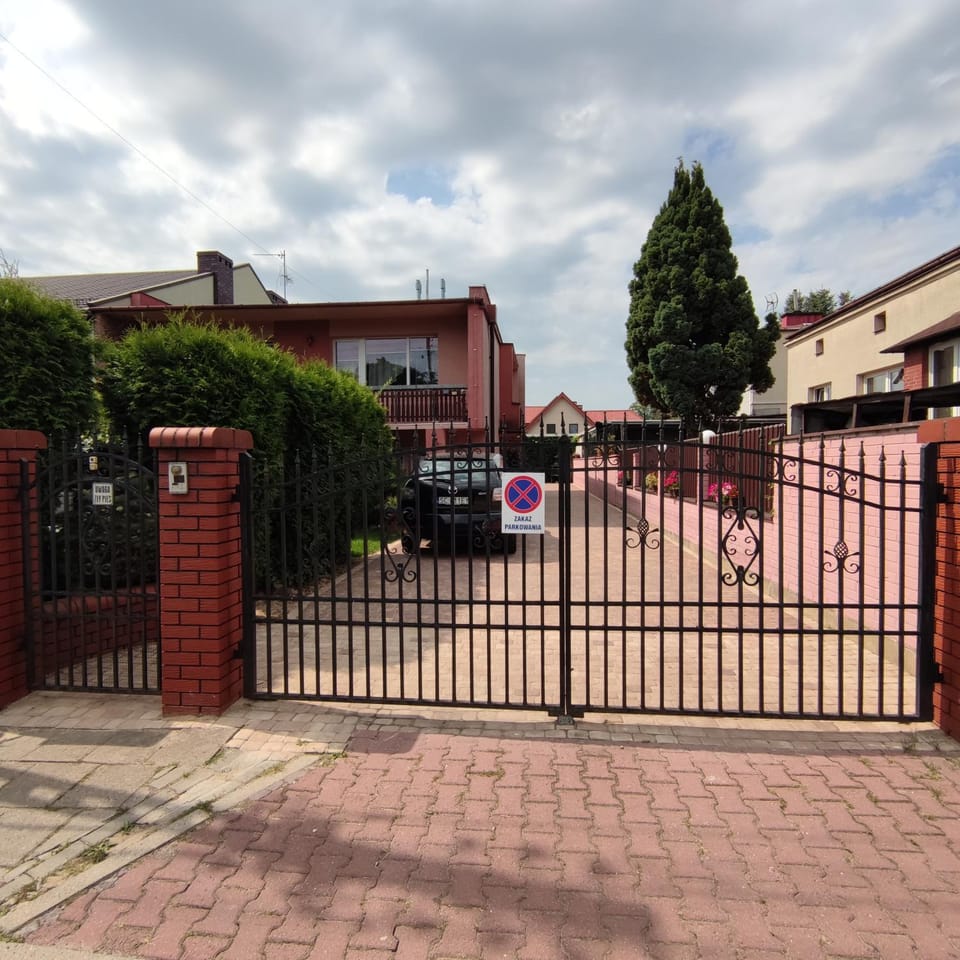 Property building, Street view