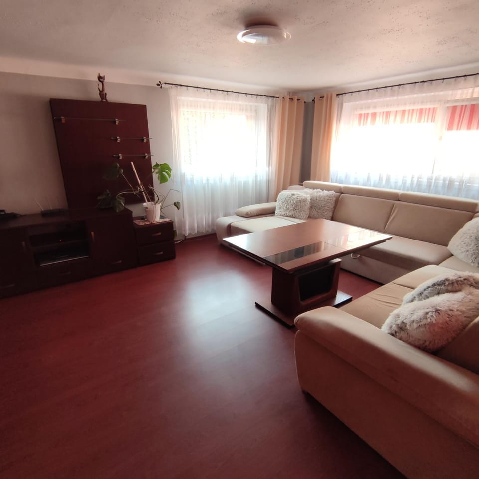 Living room, Photo of the whole room, Seating area