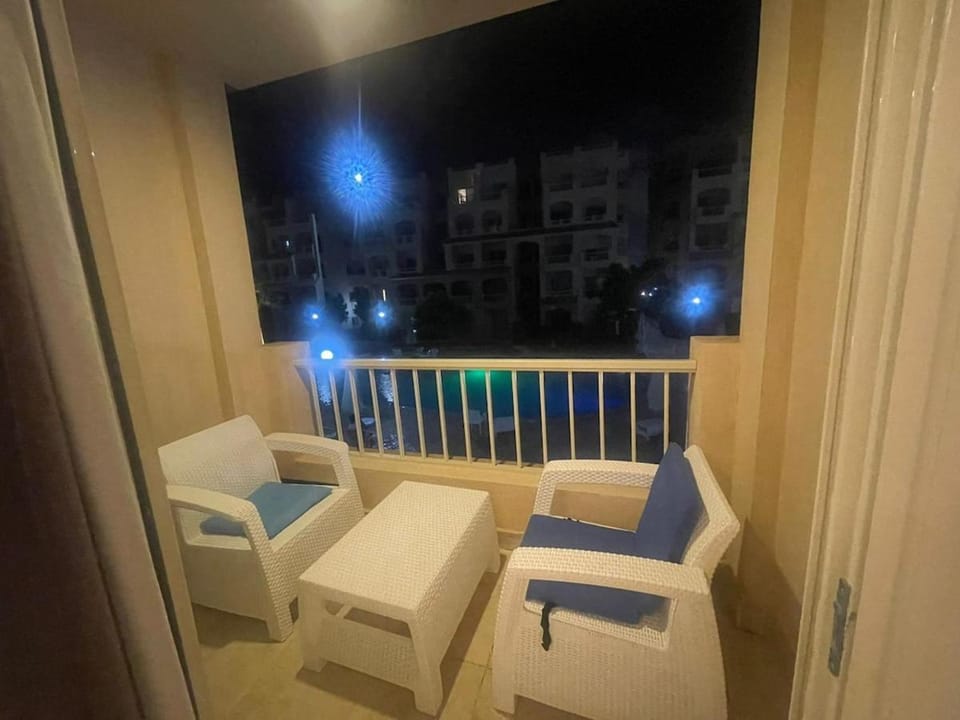 Cozy apartment with in agora in front of marrasi Apartment in Egypt