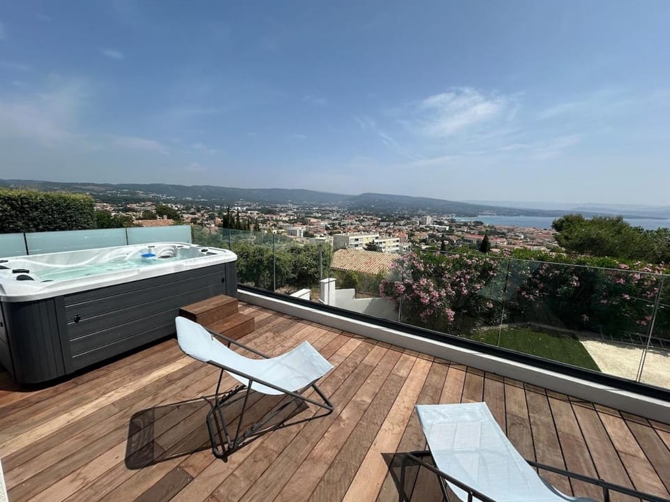 View (from property/room), Balcony/Terrace