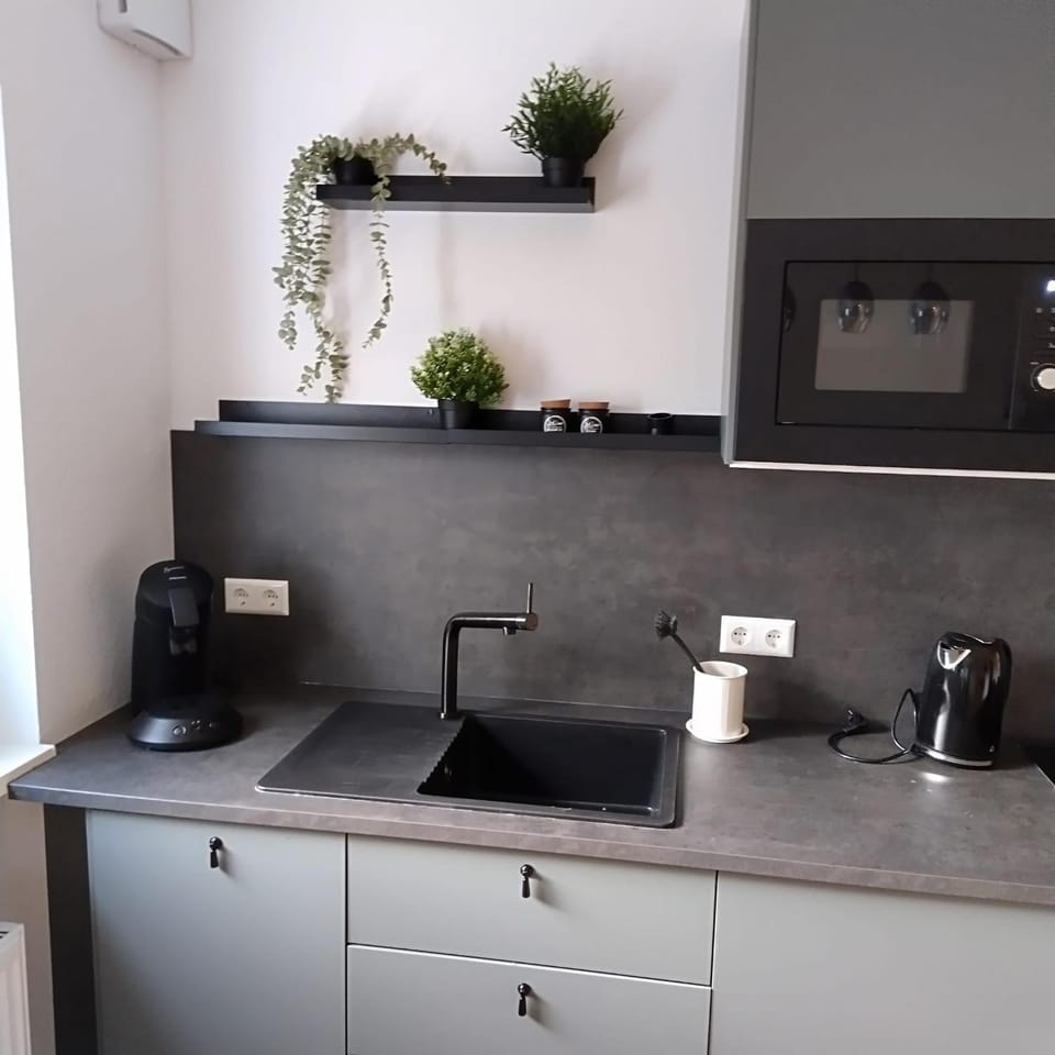 Coffee/tea facilities, Kitchen or kitchenette