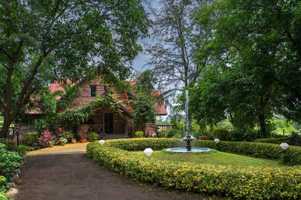 Property building, Spring, Day, Natural landscape, Garden, Garden view, Landmark view