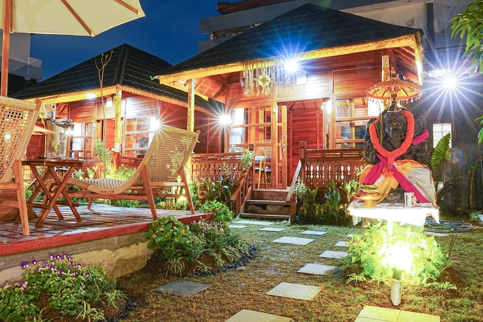 Night, Garden view