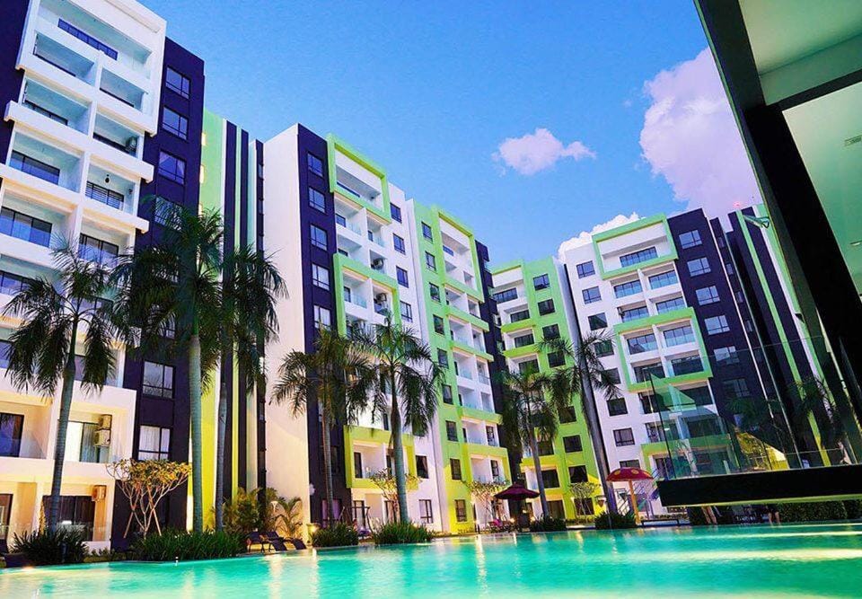 Neighbourhood, Pool view, Swimming pool