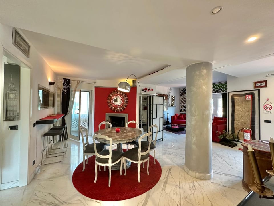 Living room, Seating area, Dining area, air conditioner