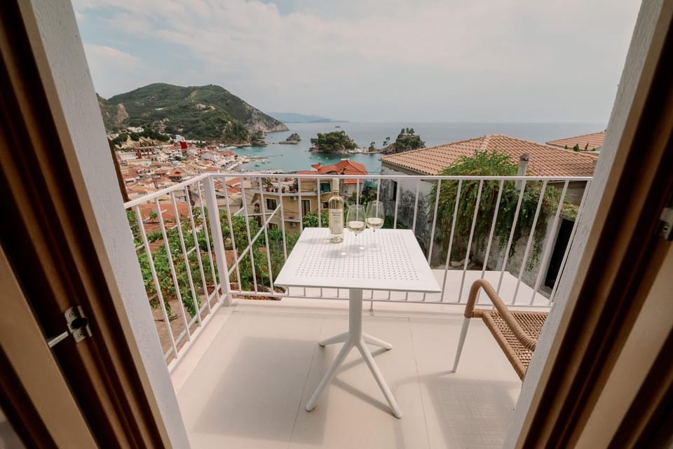 View (from property/room), Balcony/Terrace, Sea view
