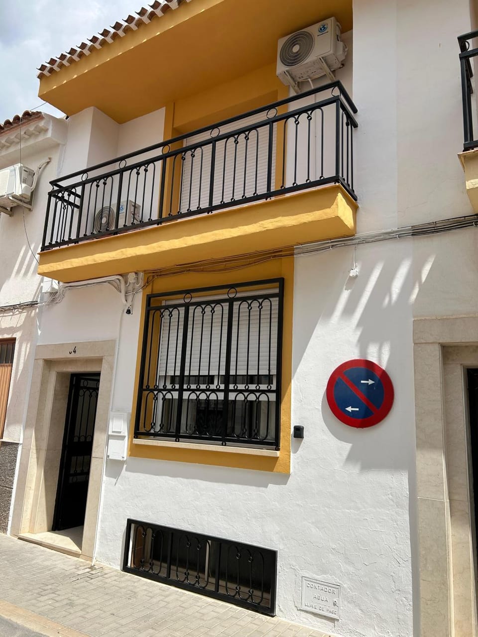 Property building, Off site, Text overlay, Street view