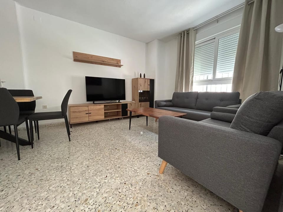 Communal lounge/ TV room, TV and multimedia, Living room