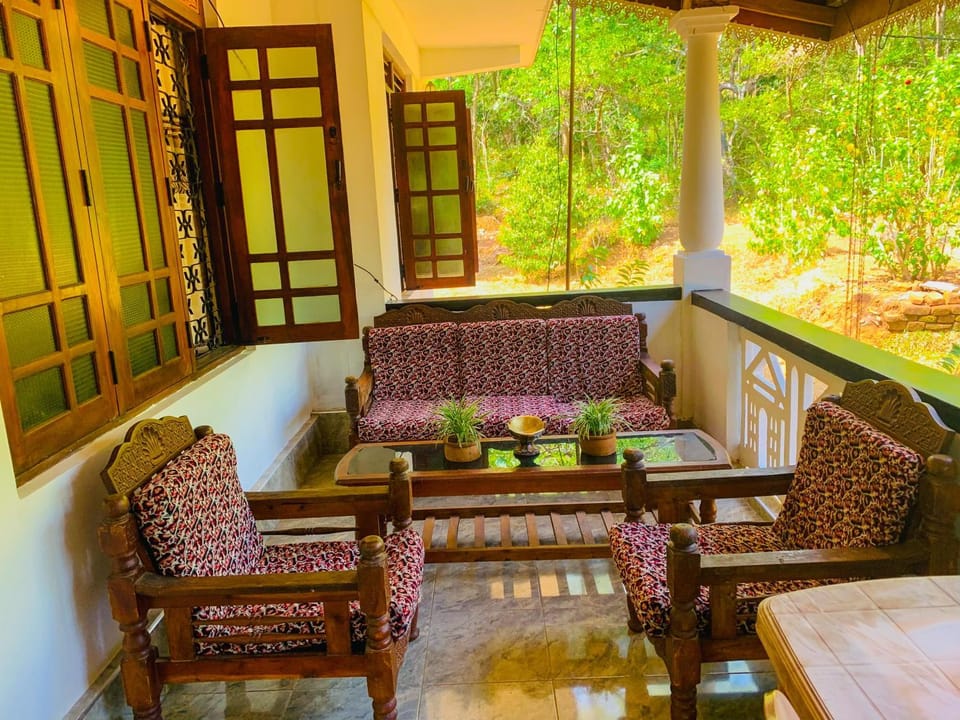 Patio, Spring, Day, Garden, Living room, Dining area, Garden view