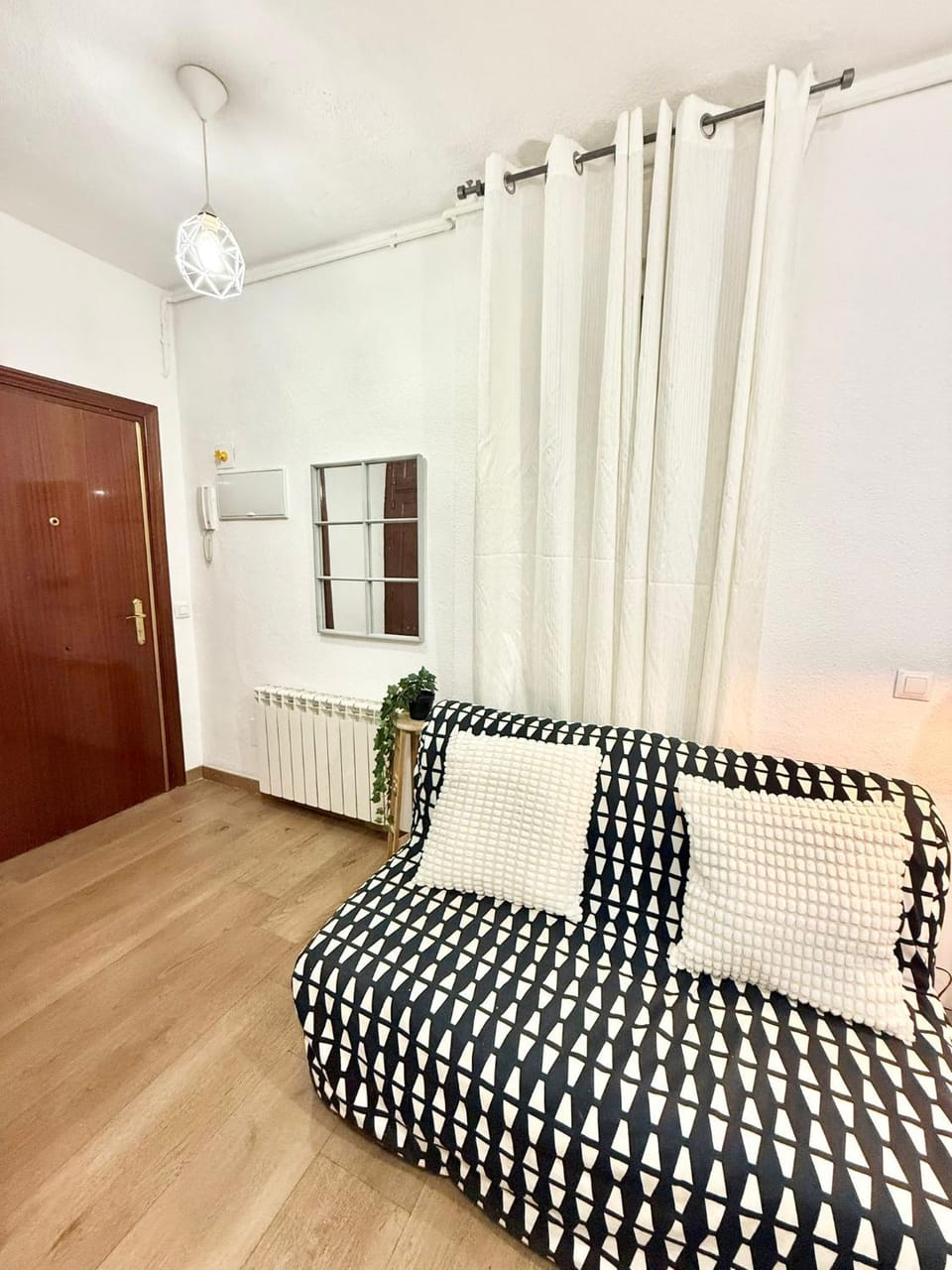 Metro Anton Martin 01 AMCH Hospedaje Apartment in Centro