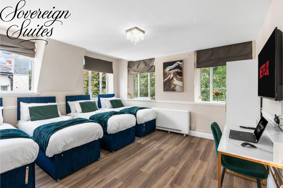Bed, TV and multimedia, View (from property/room), Photo of the whole room, Bedroom, Garden view, wardrobe
