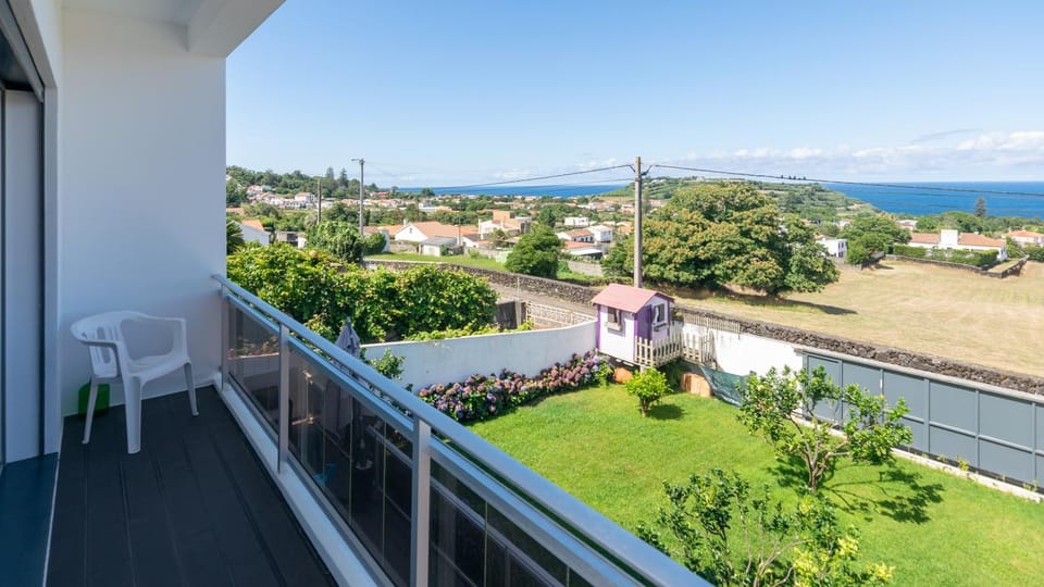 Property building, View (from property/room), Balcony/Terrace, Sea view