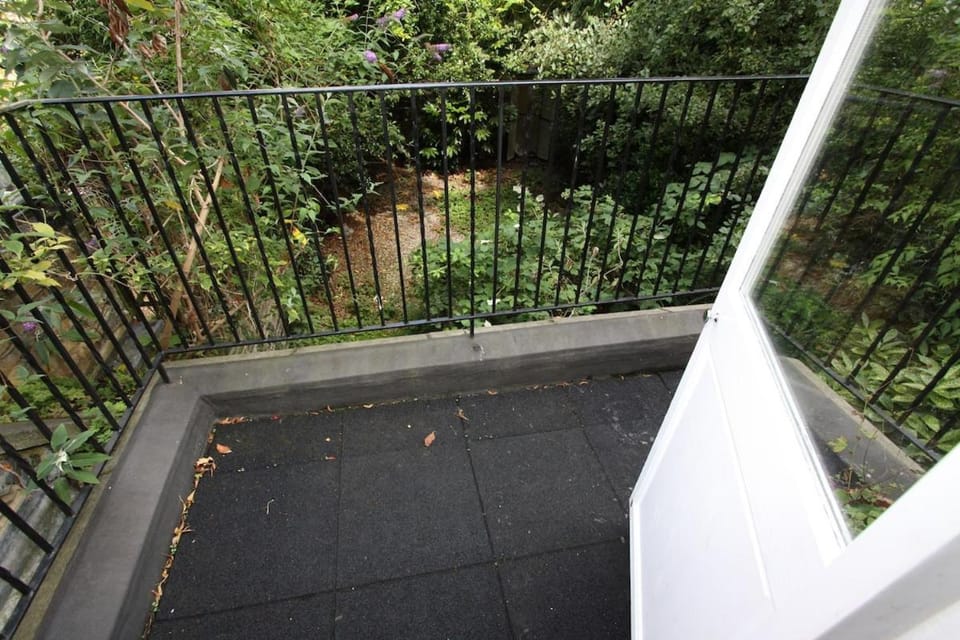 2 Bed Apartment Notting Hill Apartment in City of Westminster