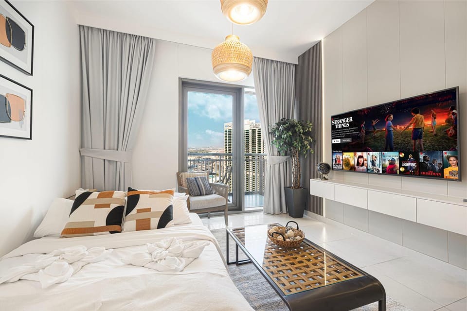 Modern Creekside 1BR Near Dubai Mall & Downtown Apartment in Dubai