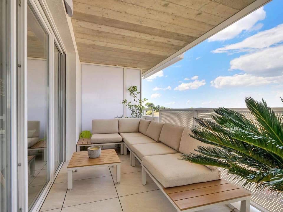 Patio, Day, View (from property/room), Balcony/Terrace, Living room
