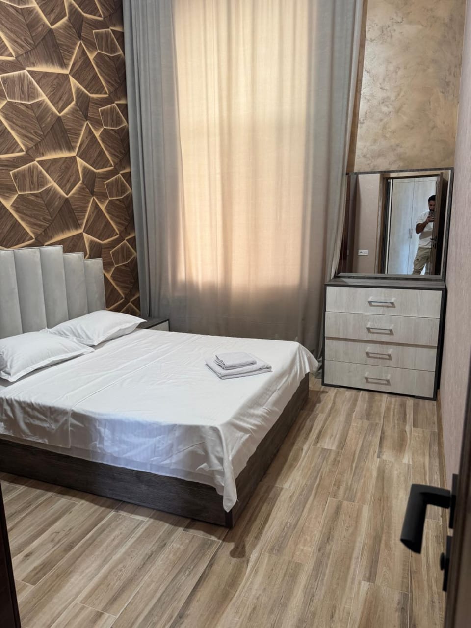 Bed, Photo of the whole room, Bedroom, wardrobe