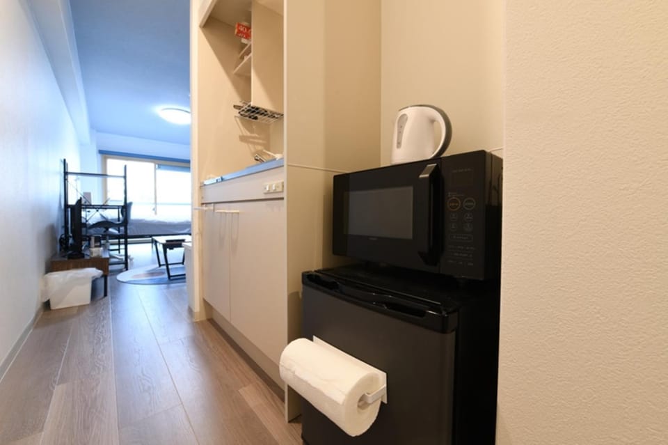 microwave, kitchen
