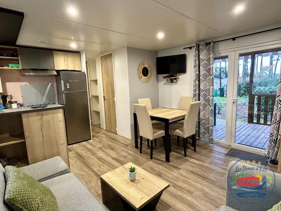 TV and multimedia, Kitchen or kitchenette, Living room, Seating area, Dining area, pet friendly