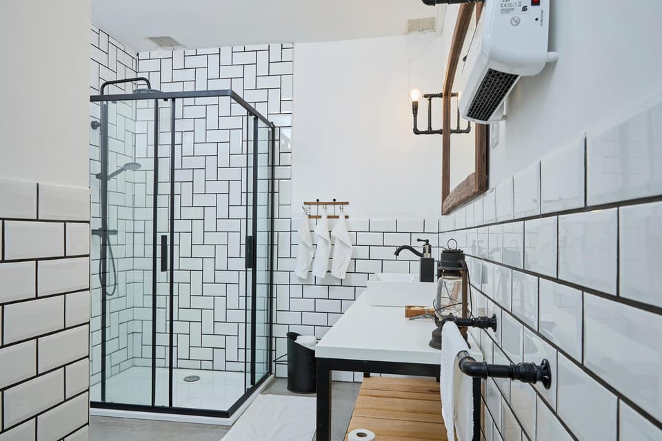 Shower, Bathroom