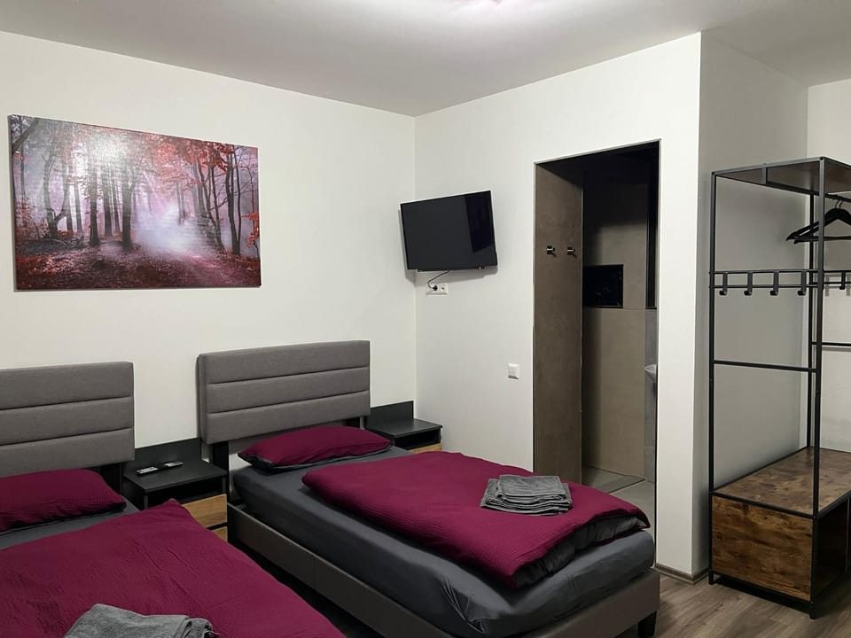 Bed, TV and multimedia, Living room, Photo of the whole room, Bedroom