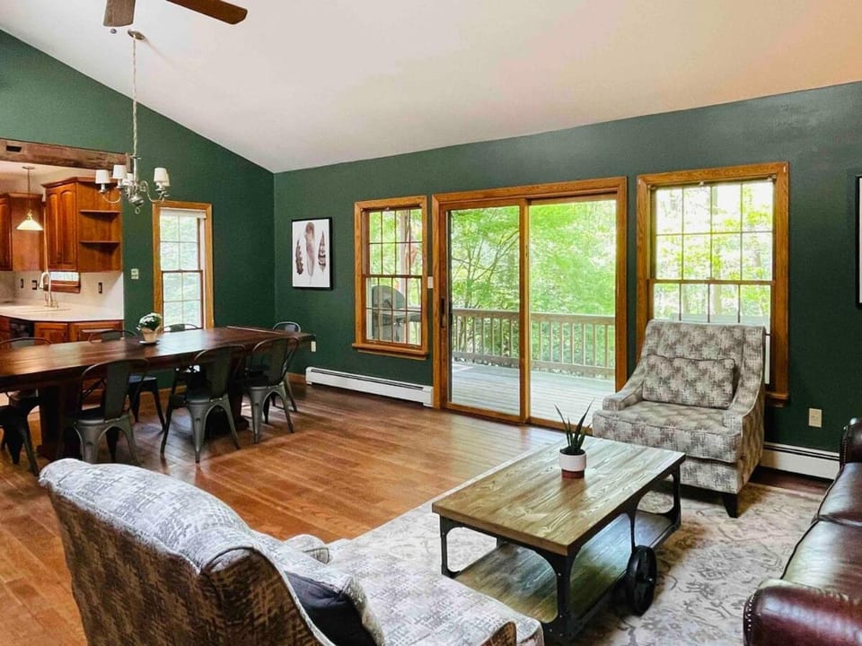 Hidden River Lodge at Hawk Mountain House in Pennsylvania