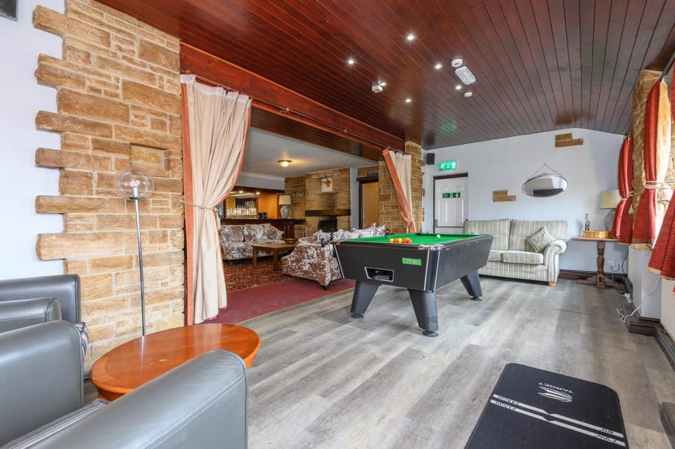 Game Room, Game Room