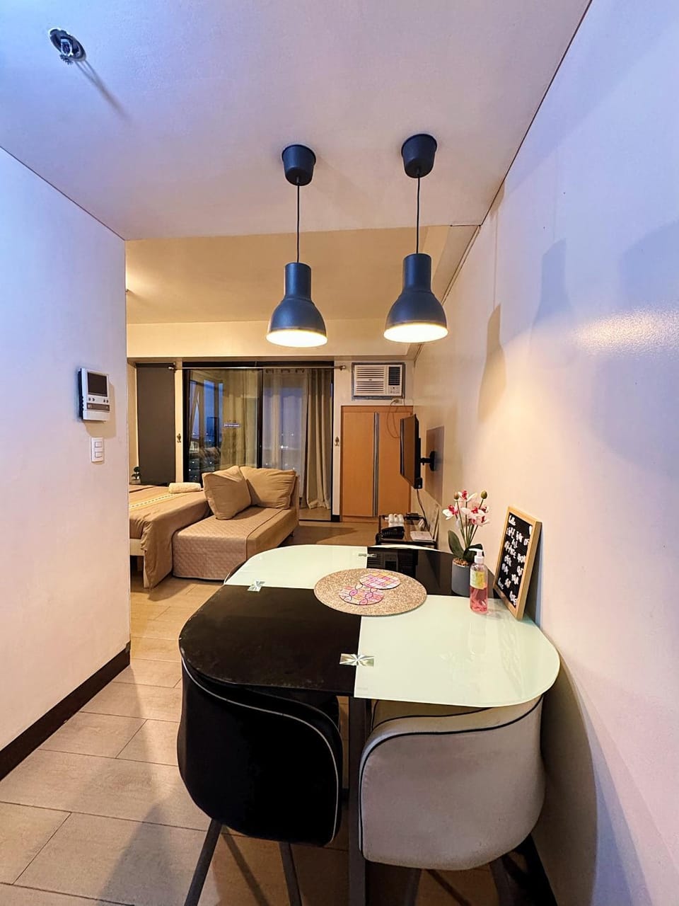 Kai cabins NAIA 3 walking distance Newport City Pasay Cabin in Pasay