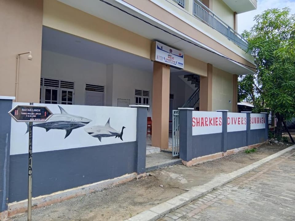 Sharkies Divers Bunaken Bed and Breakfast in Indonesia