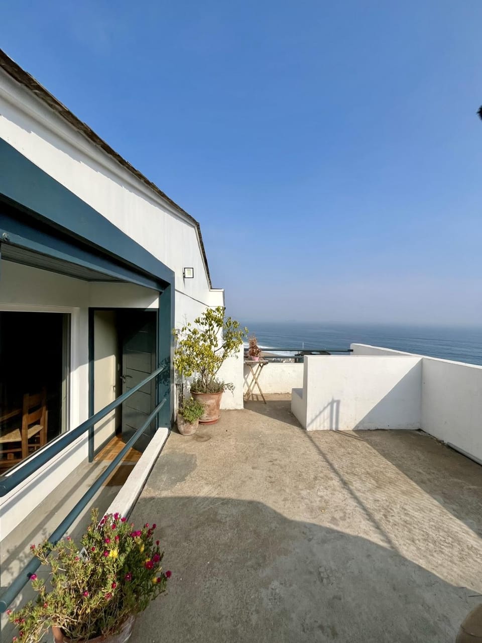 Sea view, Parking