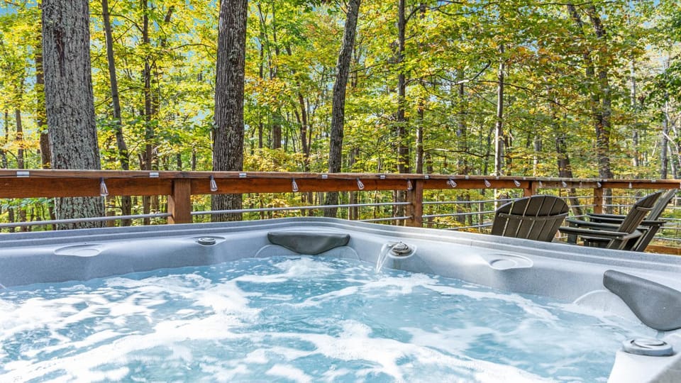 Patio, Natural landscape, Hot Tub