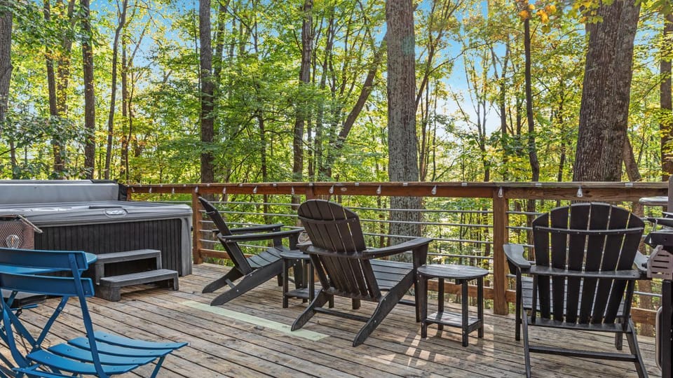 Patio, Natural landscape, Hot Tub, Balcony/Terrace