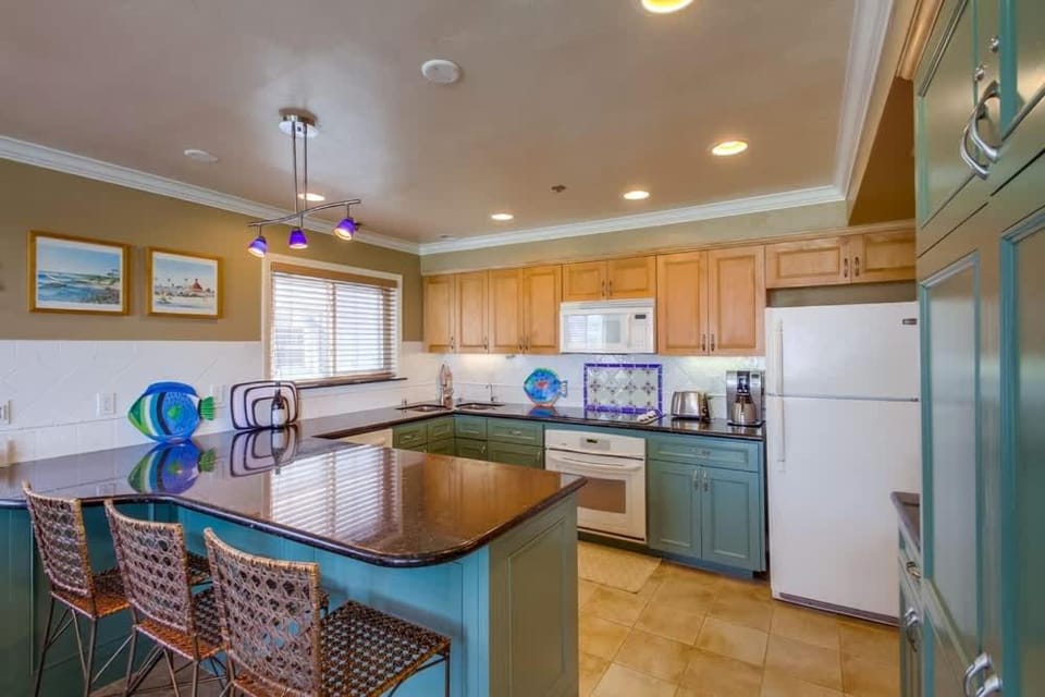 Bayside Gem - Beachfront - Vibrant - Ocean Breeze House in Mission Beach